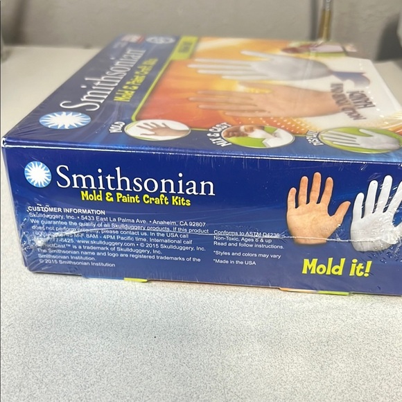 Smithsonian Mold & Paint Craft Kit - Picture 4 of 5